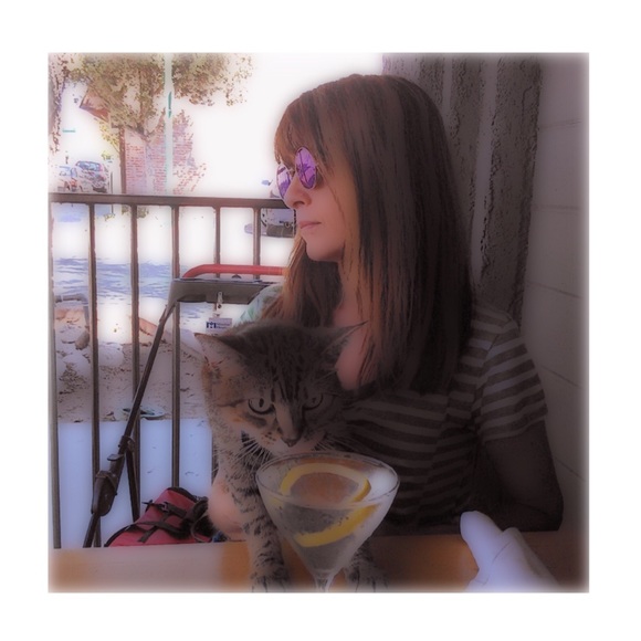 Meet your Posher, Jeanne π - Picture 1 of 8